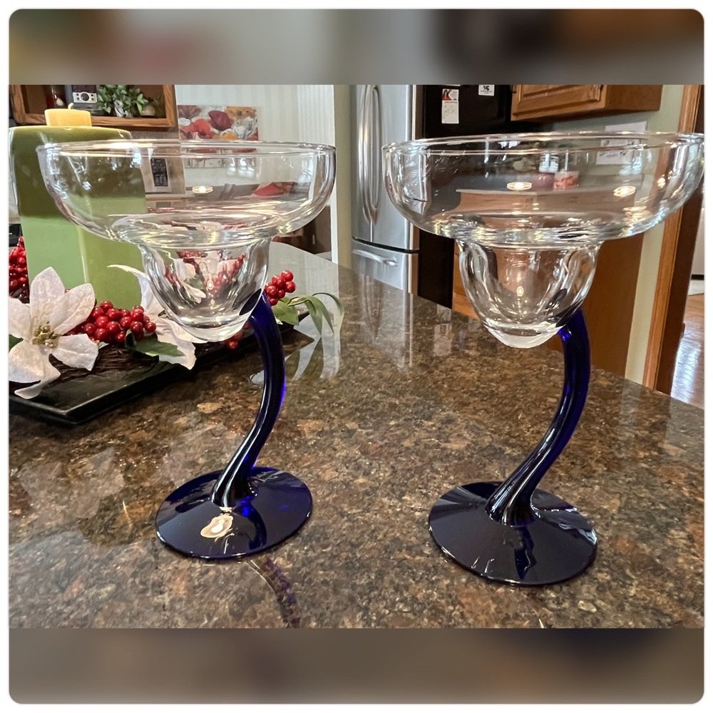 Libbey-Bravura-Cobalt Blue Curved Stem Margarita Glass Set Of Four. - Picture 3 of 8